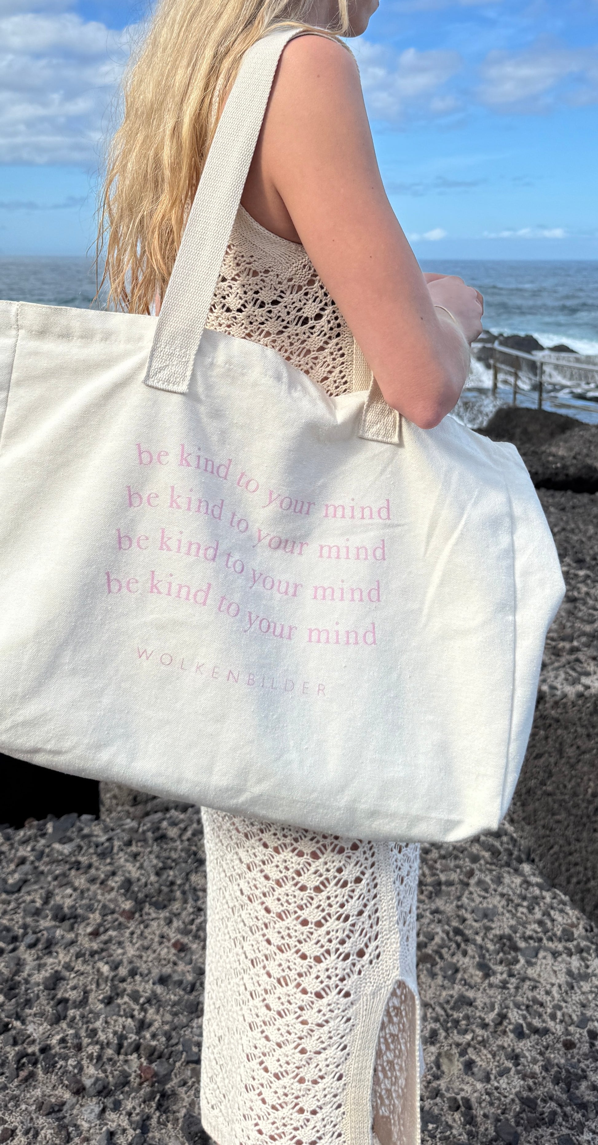 Shopper "Be Kind"
