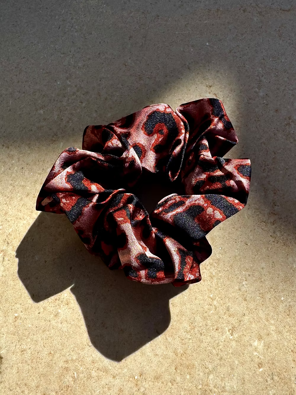 Scrunchie "LEO"