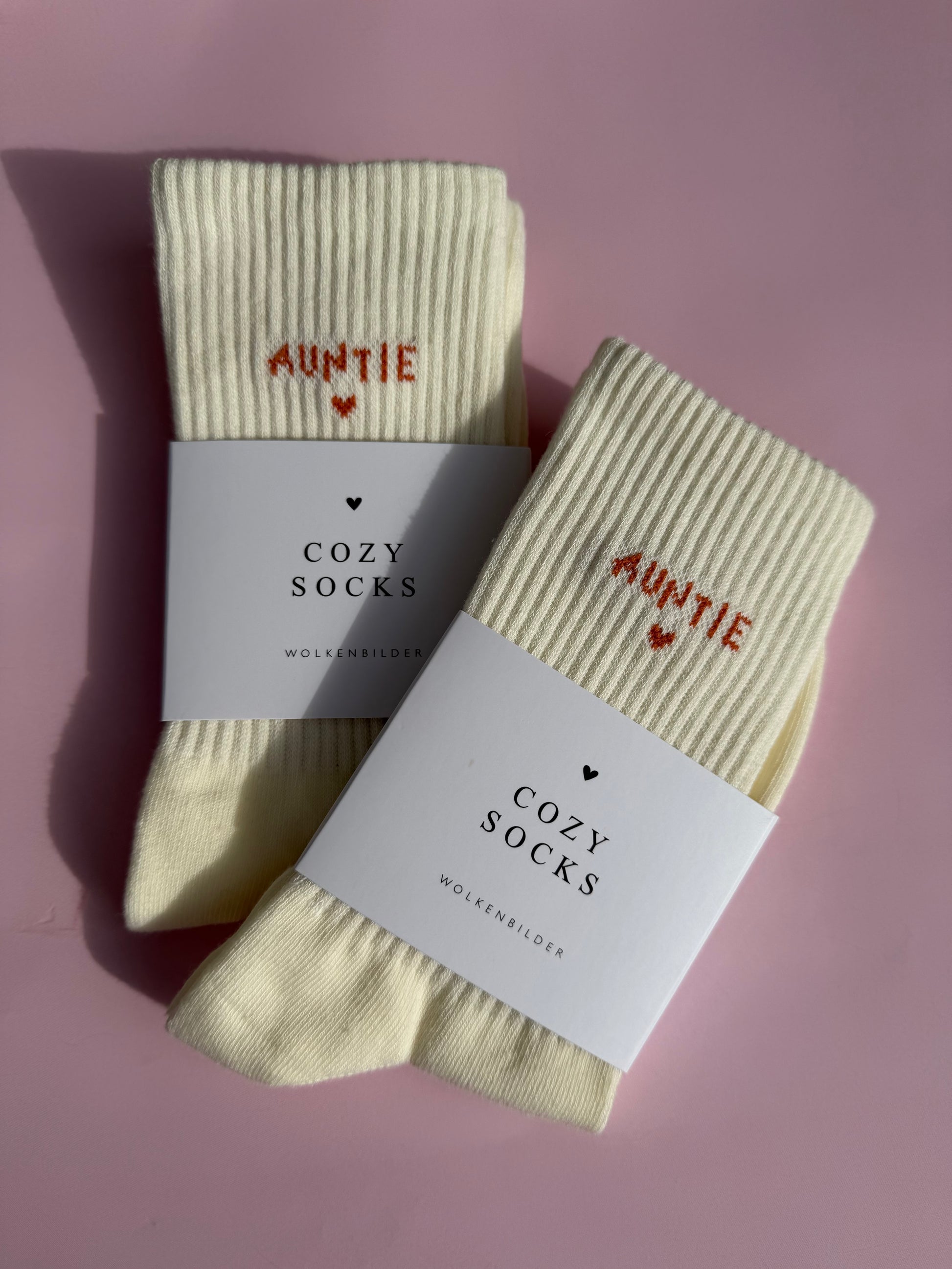 Cozy Socks "AUNTIE"