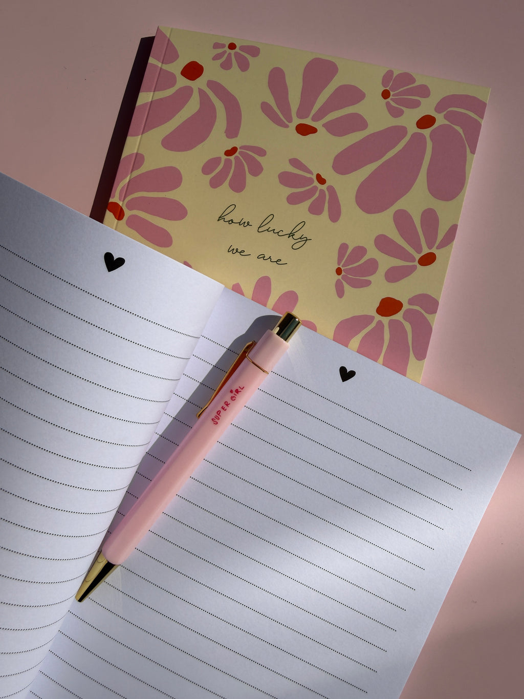 Notizbuch “HOWLUCKY”