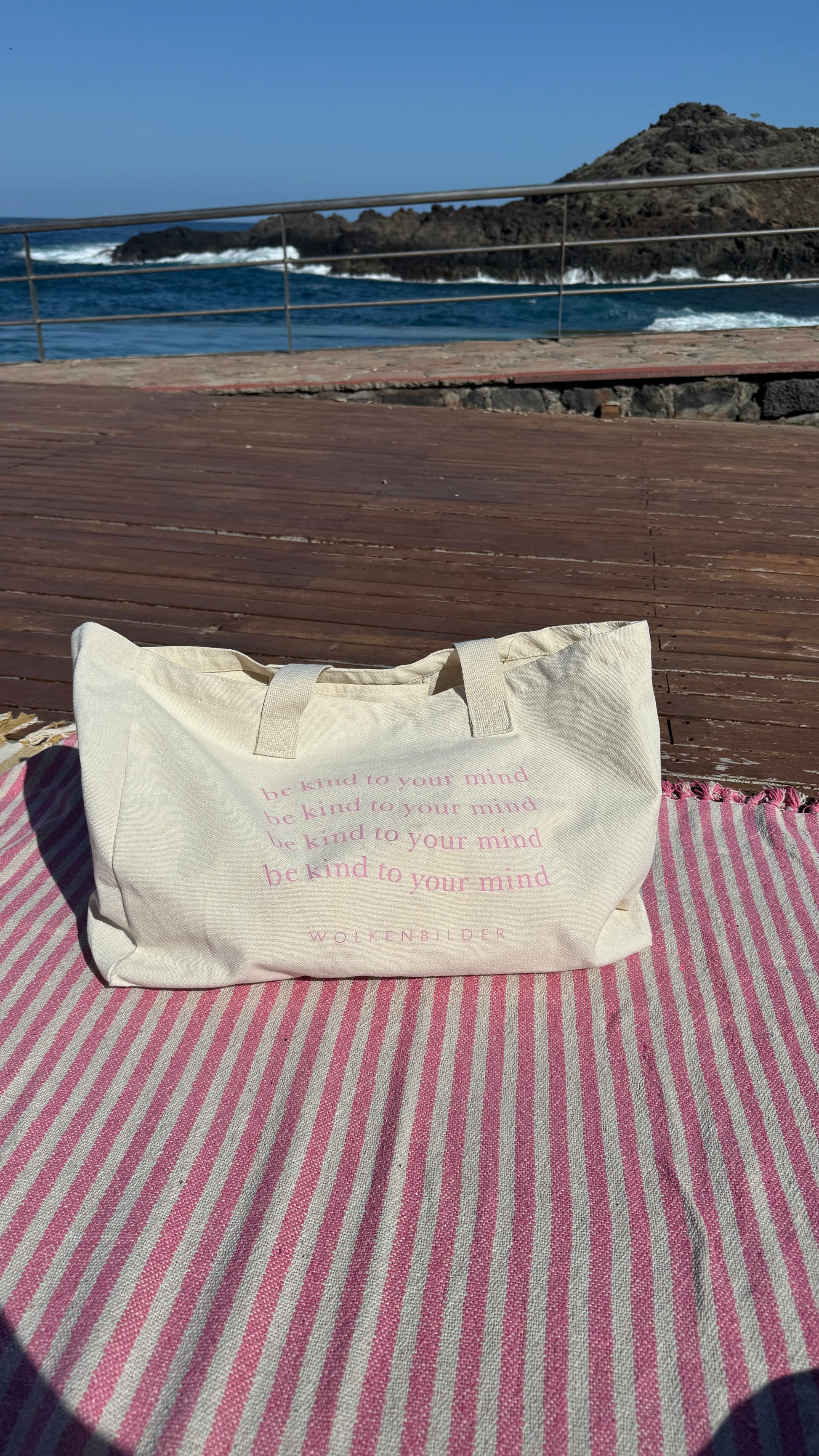 Shopper "Be Kind"