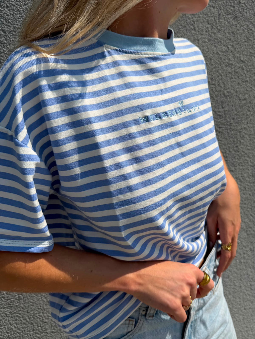 Oversized Shortsleeve stripes (light blue/white)